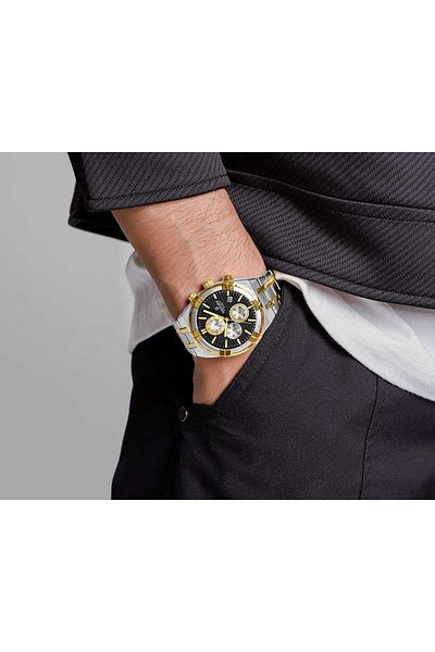 Naviforce wristwatch