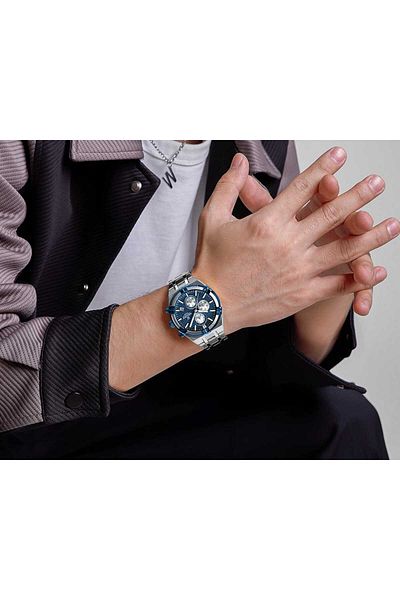 Naviforce wristwatch