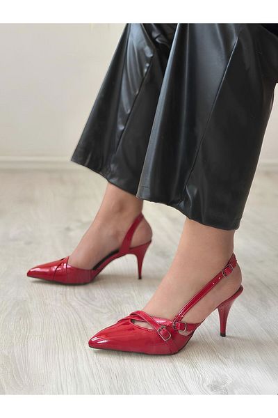 İDC MODA İdc Moda Pointed Toe Buckle Detail Red Patent Leather Heeled Shoes