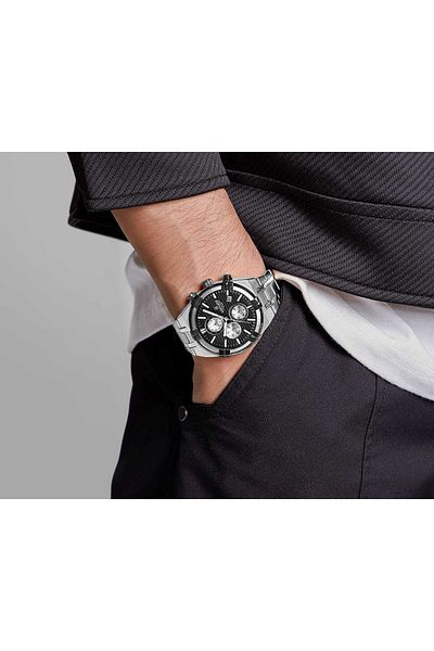 Naviforce wristwatch