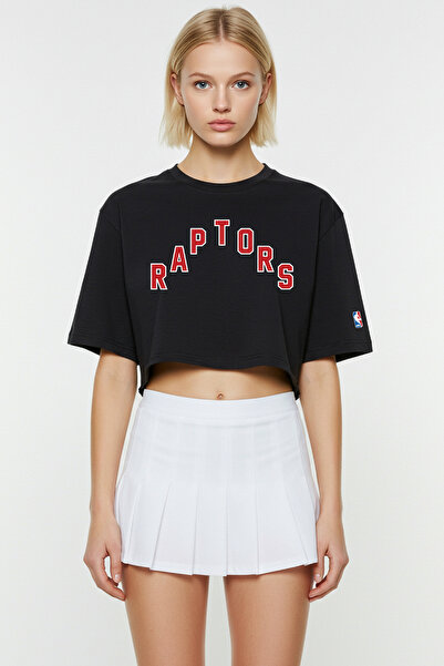 BA Sportswear تي شيرت تورونتو لكرة السلة باللون الأسود كبير الحجم