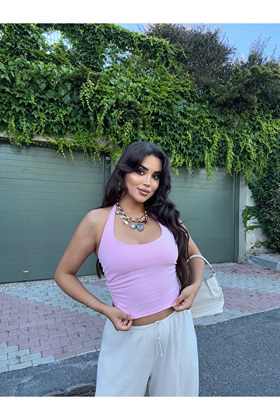 mekabutik قصيرة بفتحة رقبة وردية