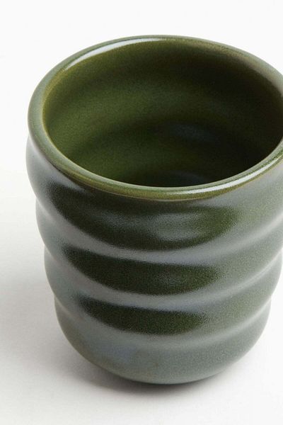 H&M Fluted stoneware mug