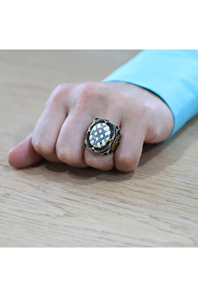 Tesbihane Fildişi Üzerine Gümüş Baklava Deseni İşlemeli Zirkon Taşlı Koleksiyonluk 925 Ayar Gümüş Erkek Yüzük