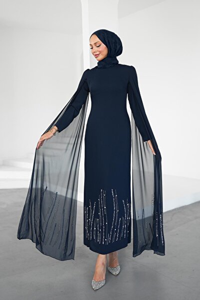 hakimoda فستان سهرة باللون الأزرق الداكن من تالين أدريانا كريب