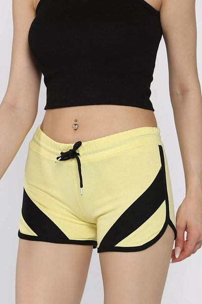 GÜLSELİ Mini pantaloni scurți imprimați pentru femei cu dungi galbene deschise