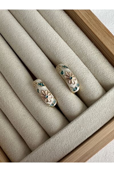 ringbox Flower Patterned White Enamel Hoop Earrings