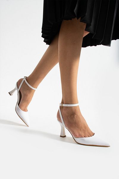 Papuckurdu White Patent Leather Ankle Strap Evening Dress Heeled Shoes