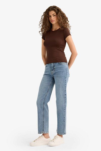 DeFacto Slim Fit Tight Fit Crew Neck Basic Plain Short Sleeve T-Shirt F7768Ax25Au