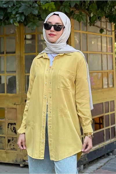 Moda Rosa 25Y7022 - Yellow - Star Embroidered Shirt