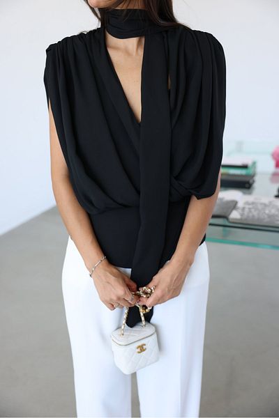 Özge Özgenç Halter Neck Button Detailed Blouse