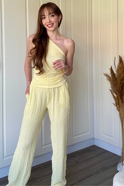Dilay Gökoğlu Butik Seersucker Fabric One Shoulder Yellow Suit