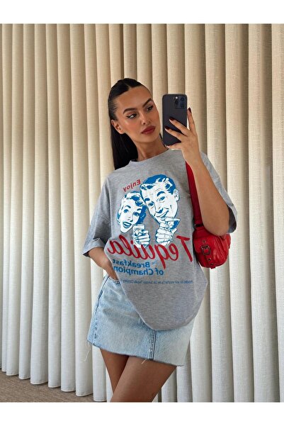 mydukkan.co تيشيرت مطبوع بالتيكيلا باللون الرمادي