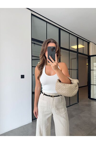 BB Bensu Buyruk ΛΕΥΚΗ ΜΠΛΟΥΖΑ ΜΕ ΣΤΡΑΓΓΙΑ ΚΑΙ ΣΤΡΑΓΓΙΑ