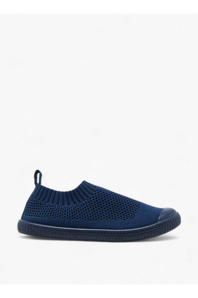 Oaklan by Shoexpress Boys Textured Slip-On Sports Shoes