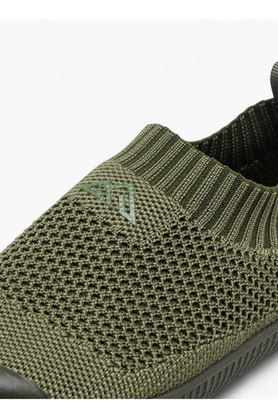 Oaklan by Shoexpress Boys Textured Slip-On Sports Shoes