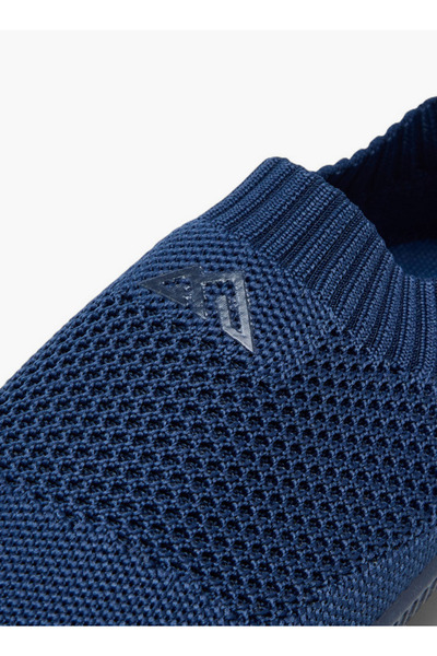 Oaklan by Shoexpress Boys Textured Slip-On Sports Shoes