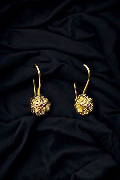 Altınaşkı Taşlı Gül Altın Küpeler