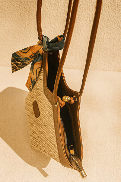 Nova Straw Detailed V-Cut Shoulder Bag - Brown Striped