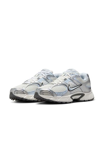 Nike Women's Sneakers V5 Rnr Comfortable Sneakers