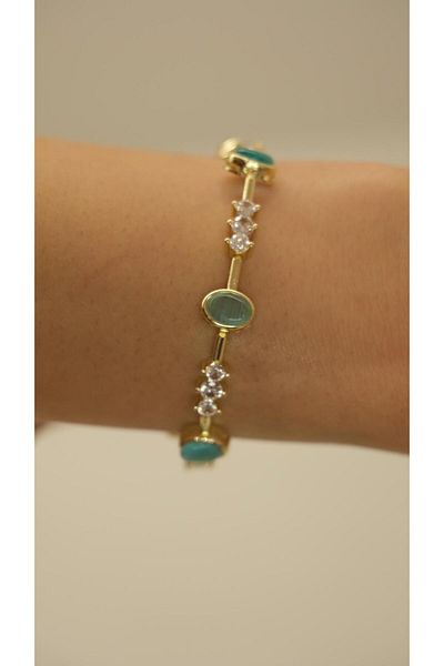 Jerie Gold Oval Design Nile Green Bracelet