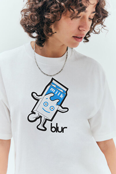 Tee&more. تي شيرت ممتاز مطبوع على شكل علبة حليب فضفاضة للجنسين