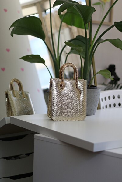 Moom Bag حقيبة كتف نسائية بسلسلة بمقبض على شكل ثعبان ذهبي