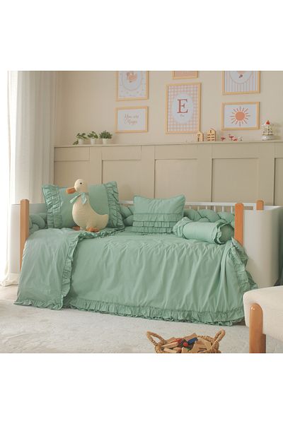 JOYFUL KIDS Luna 100% Cotton Montessori Baby Sleeping Set – Ruffled, Green Color, with Duck Sleeping Companion