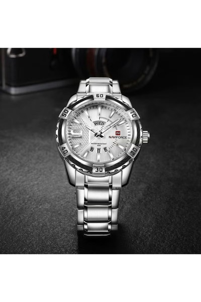Naviforce Stylish Mens Quartz Watch with White Dial Stainless Steel Strap Analog Display Water Resistant
