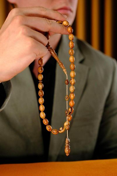 dergah tesbih Master Bekir Deveci Carved Imame Scented Ud Tree Prayer Beads