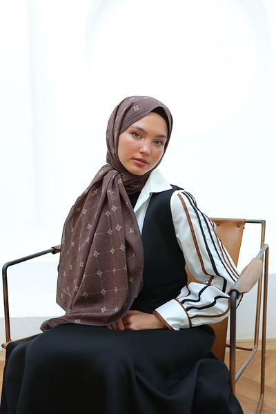 Silk Home Olinda Shawl - 49003 - Bitter Brown