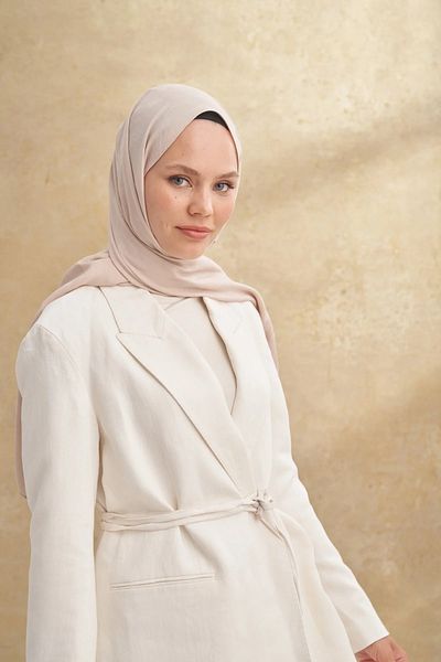 ARMANDA Beige Baroque Pattern Shawl 3357
