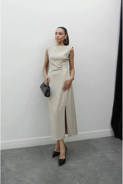 MODA DRAPE DETAYLI YIRTMAÇLI OMZU VATKALI ELBİSE