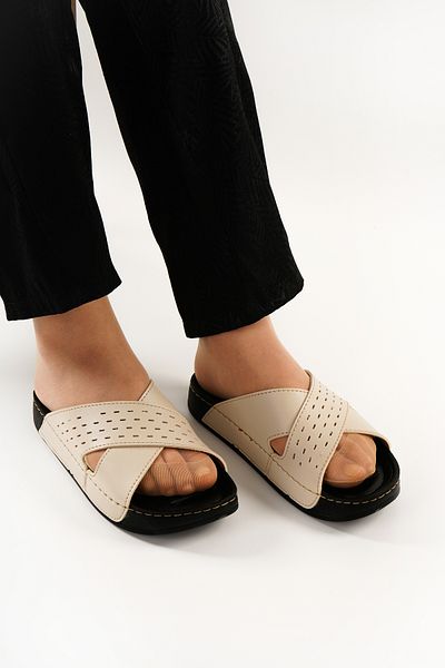 Babetty Women's Flat Heel Orthopedic Daily Slippers Comfortable Lightweight Stylish Massage Inside Young Mother Slippers