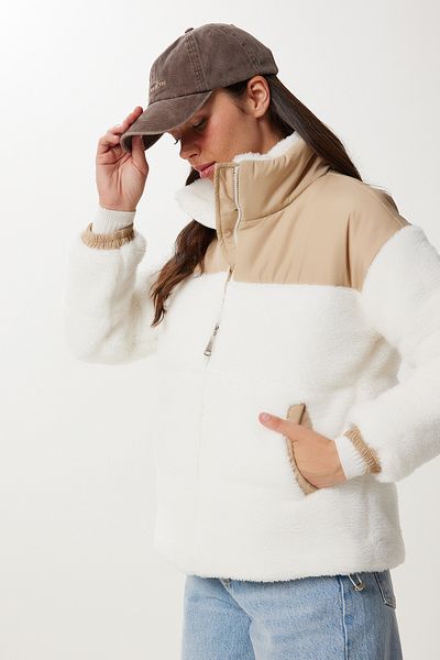 Happiness İstanbul Women's Ecru Beige Contrast Color Plush Coat Dd01377