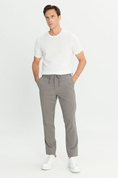 AC&Co / Altınyıldız Classics Pantaloni de jogging casual pentru bărbați, antracit, slim fit, cu talie îngustă, cu dungi laterale