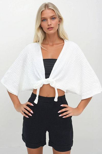 Trend Alaçatı Stili Women's White Bat Sleeve Tie Detail Wrap Crop Blouse Alc-X14279