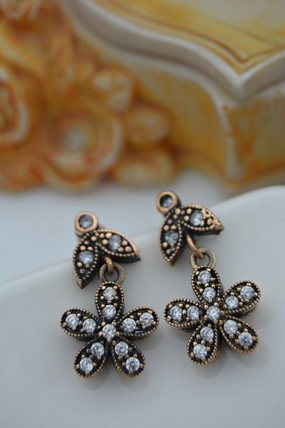 Stoneage Myosotis Flower Earrings