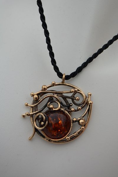 Stoneage Clamping Amber Special Design Necklace