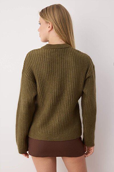 Trendyol Collection Kardigan z dzianiny w kolorze khaki z miękkimi guzikami i szczegółami TWOAW26HI00093