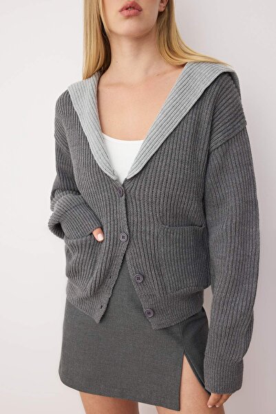 Trendyol Collection Anthracite Color Block Turn-Down Collar Soft Texture Knitwear Cardigan Twoaw26Hi00059