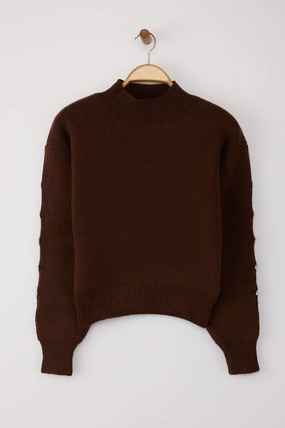 Trendyol Collection Кафяв пуловер с мека текстура и копчета TWOAW24KZ00384