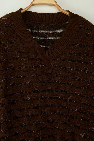 Trendyol Collection Тъмнокафяв бляскав широк плетен пуловер с мека текстура, ажурна/дупчеста изработка TWOAW26KZ00016