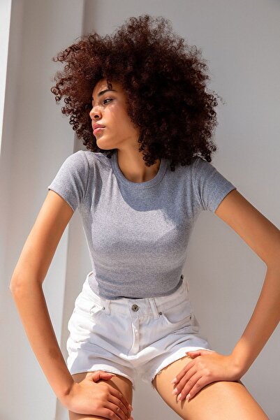 la & vetta Women's Gray Corded Crew Neck Basic Crop T-shirt