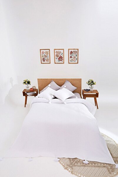 homewell Special Design Handcrafted Tasseled Multi-Purpose Pique & Bed Cover Pillow Case Set of 3 Marguerit White