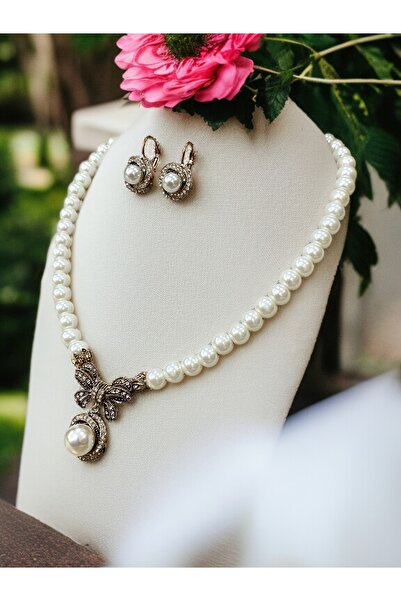 FAYRA ACCESSORIES Zirkon Taşlı Fiyonk Sarmal Tek Sıra İnci Kolye ve İnci Küpe...