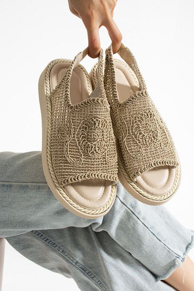 Moda Devrin Straw Knit Beige Sandals
