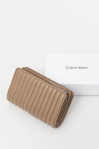 Calvin Klein Women's Wallet K60K613063-Paı