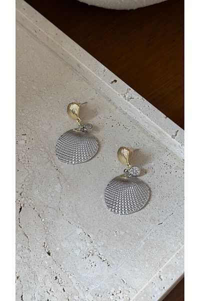 Muse Sister Daisy Double Color Stone Sea Shell Mussel Earrings