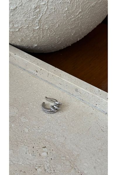 Muse Sister Chain Detailed Cartilage Earrings